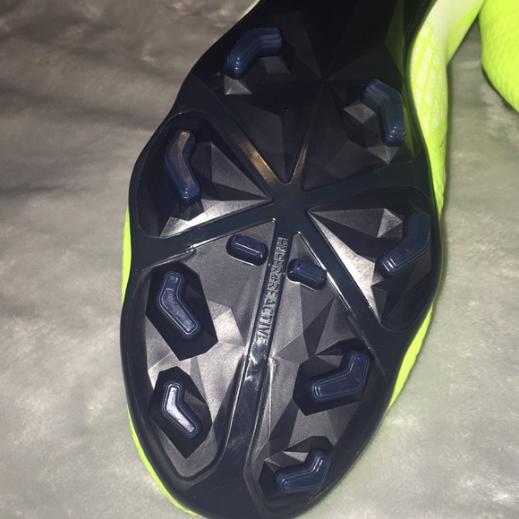 NIKE skin phantom VNM k-lite w/ strike grip - Picture 4 of 9